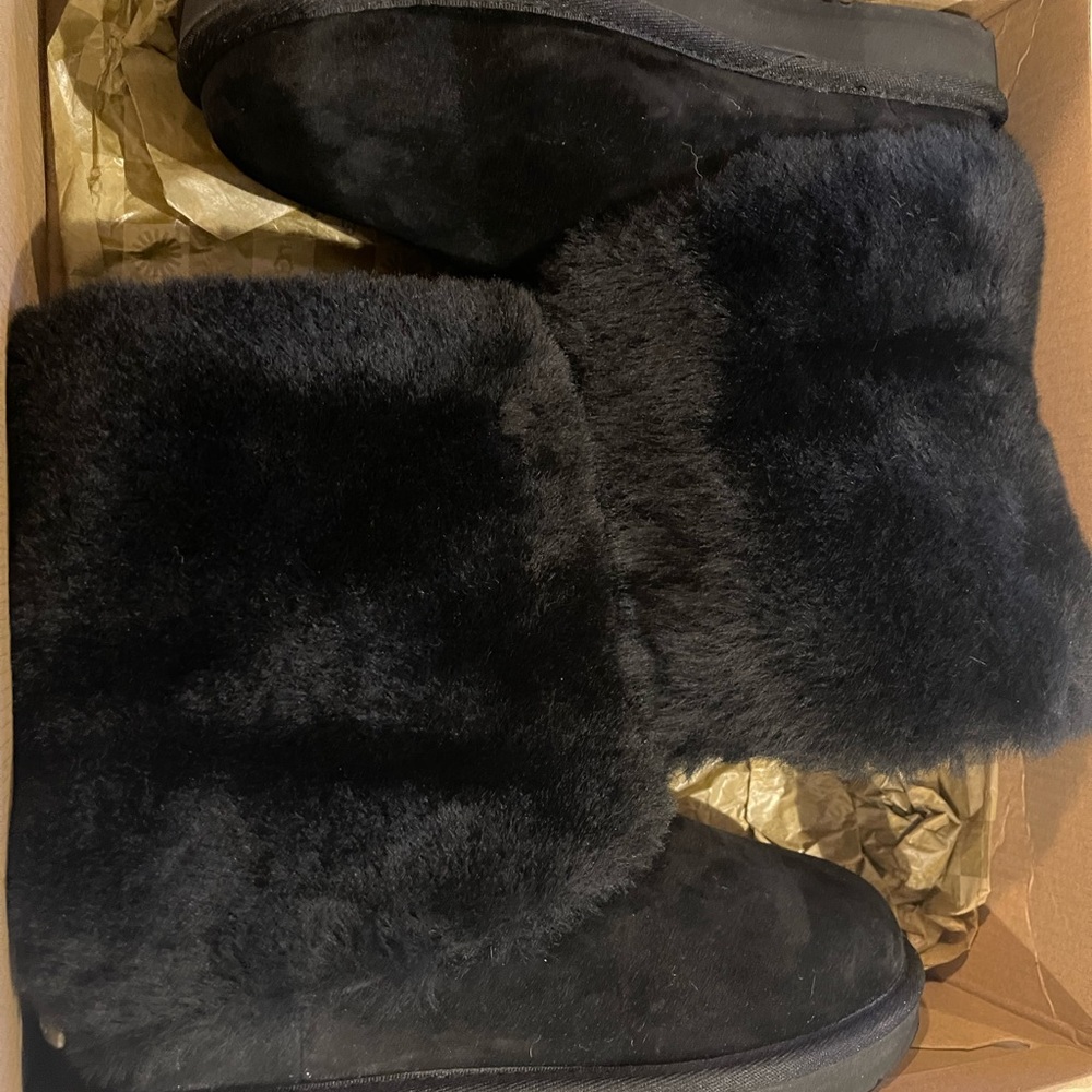 Womens UGG black Patten boots
